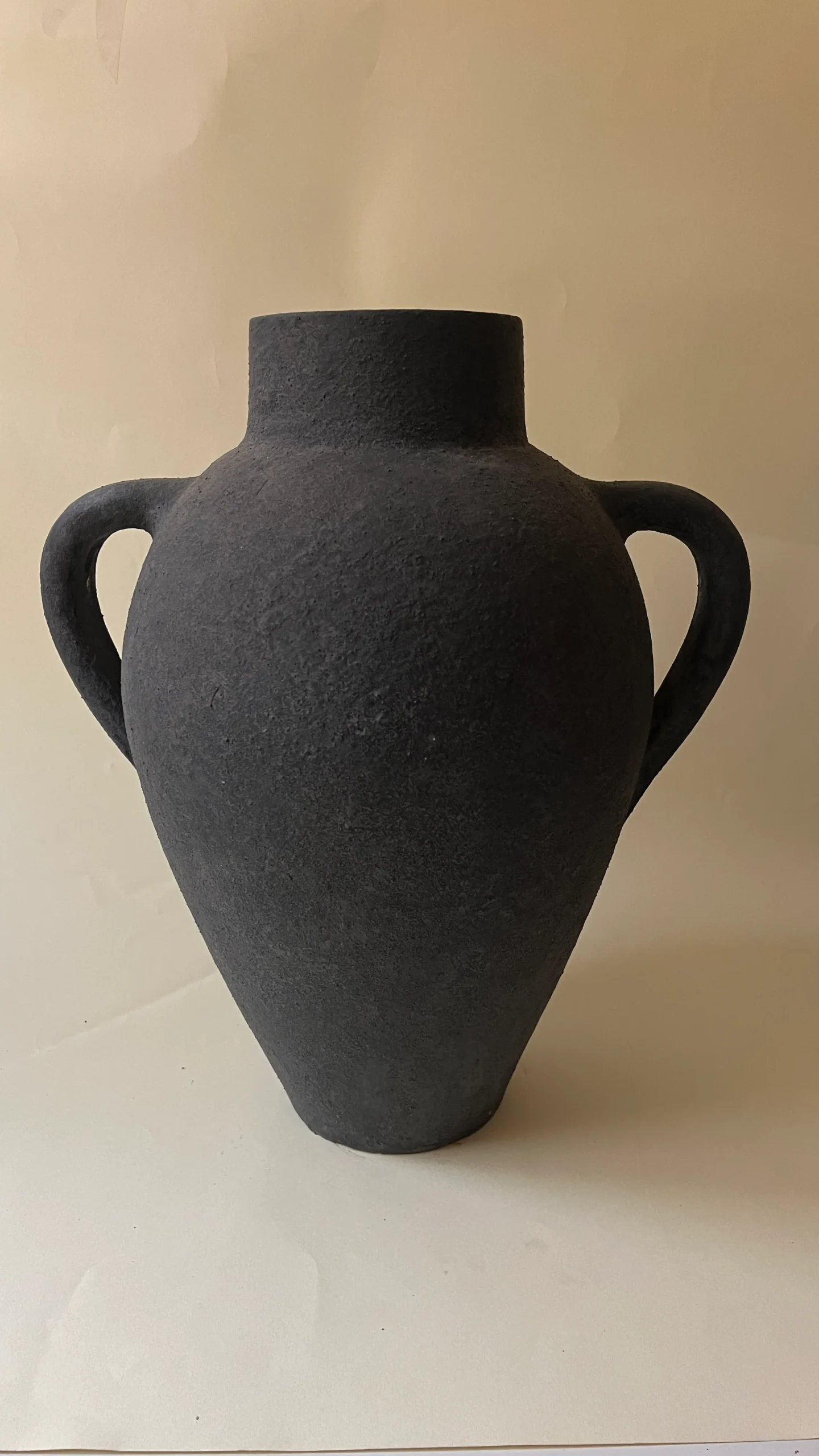Obsidian vase